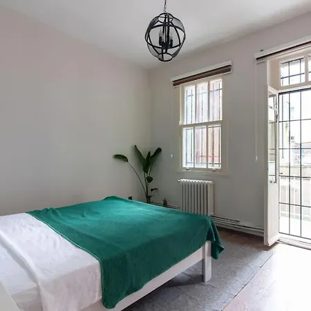 Historic 2br Nisantasi Sisli Flat High Ceilings * Provincia di Istanbul