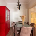 Historic 2br Nisantasi Sisli Flat High Ceilings Apartment Istanbul