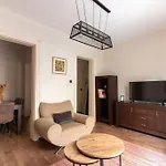 Historic 2br Nisantasi Sisli Flat High Ceilings *
