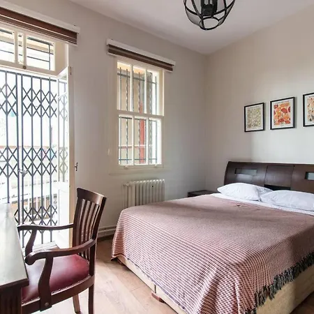 Historic 2br Nisantasi Sisli Flat High Ceilings * Κωνσταντινούπολη